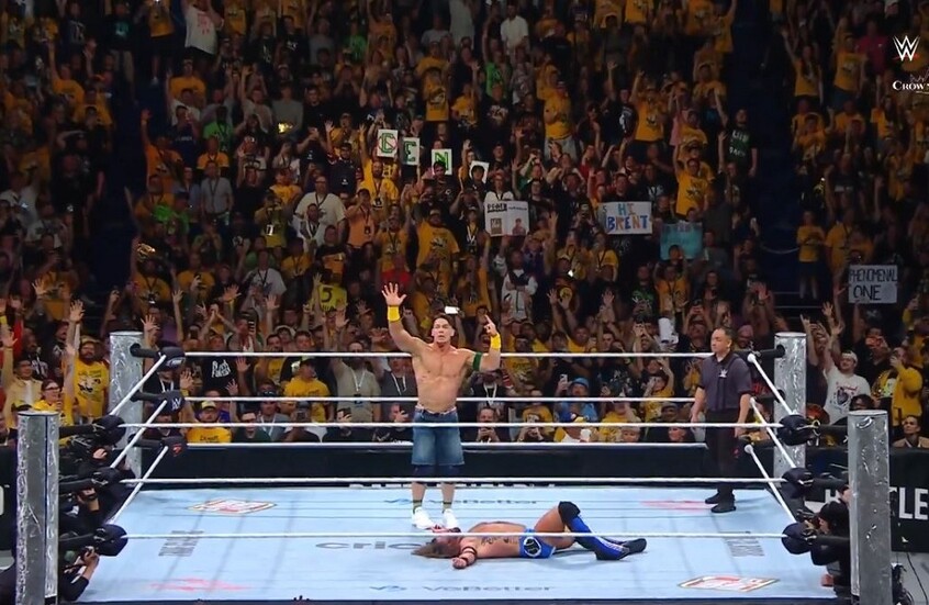 شاهد.. الأسطورة جون سينا يكرم نجوم المصارعة بتنفيذ حركاتهم الشهيرة