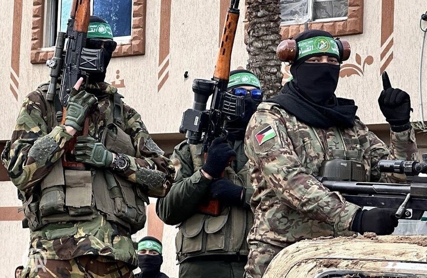 "كتائب القسام" تصدر بيانا تزامنا مع انطلاق عملية تسليم الأسرى الإسرائيليين