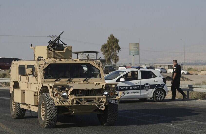 إصابات واعتقالات خلال اقتحام إسرائيلي لمخيم الفوار في الضفة الغربية