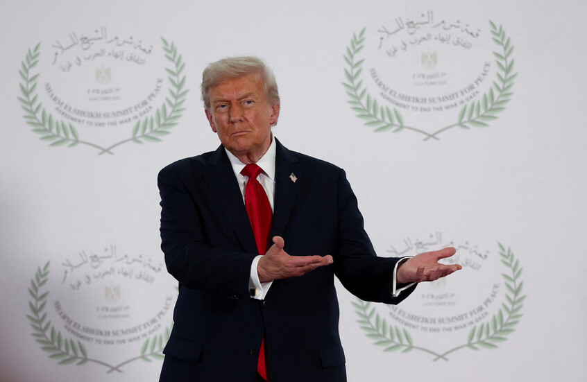 ترامب منتقدا غلاف مجلة "التايم": قد تكون هذه أسوأ صورة لي على الإطلاق (صورة)