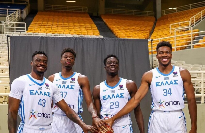 لأول مرة في تاريخ دوري السلة الأمريكي للمحترفين.. ثلاثة أشقاء يلعبون لفريق واحد