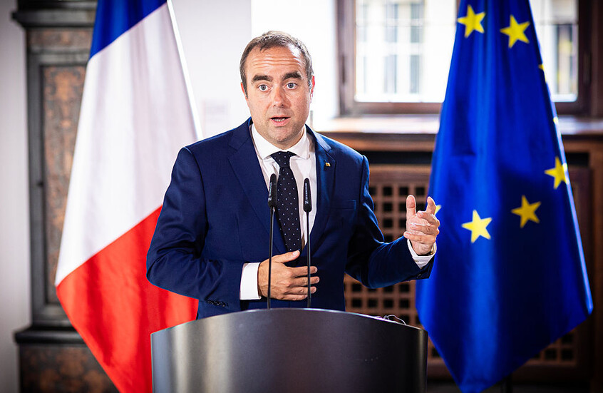 الحكومة الفرنسية الجديدة تحيل مشروع الميزانية للبرلمان