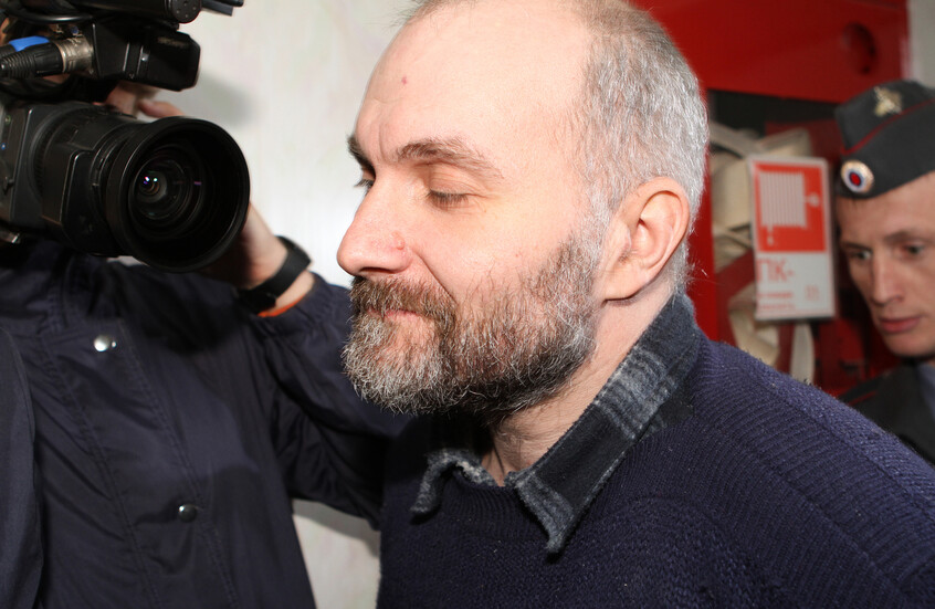 محكمة روسية: "نابش القبور" الذي صنع "دمى" من جثث طفلات لا يزال رهين المصحة النفسية