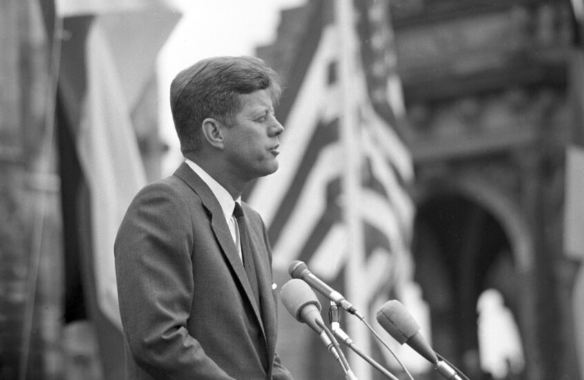 جون كينيدي.. الرئيس الذي غير أمريكا واغتيل في وضح النهار