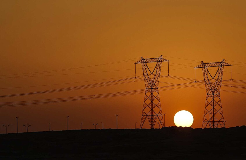 مصر والإمارات توقعان اتفاقية لإمداد أوروبا بالكهرباء