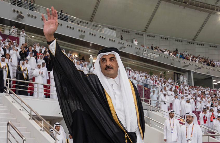 أول تعليق من أمير قطر بعد فوز منتخب بلاده على الإمارات وتأهله إلى كأس العالم