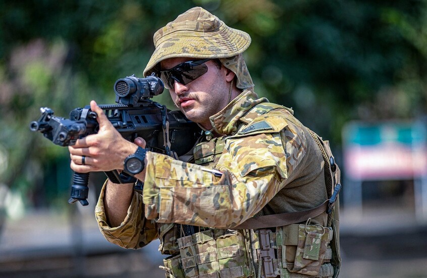 مقتل جندي أسترالي خلال مناورات شرق البلاد