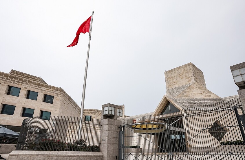 السفارة الصينية في واشنطن ترد على دعوة ترامب لوقف شراء النفط الروسي