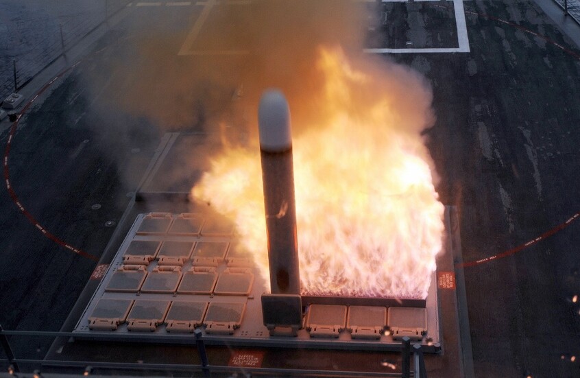 "فاينانشال تايمز": مقاولون أمريكيون سيتولون مسؤولية تشغيل صواريخ "توماهوك" حال إرسالها إلى كييف