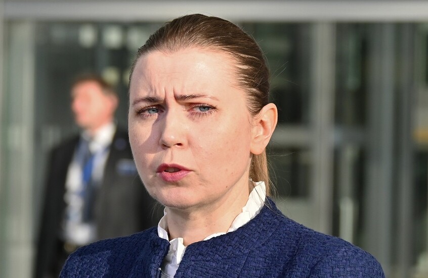 وزيرة دفاع ليتوانيا تحلم بجدار مسلسل "صراع العروش" على حدود روسيا