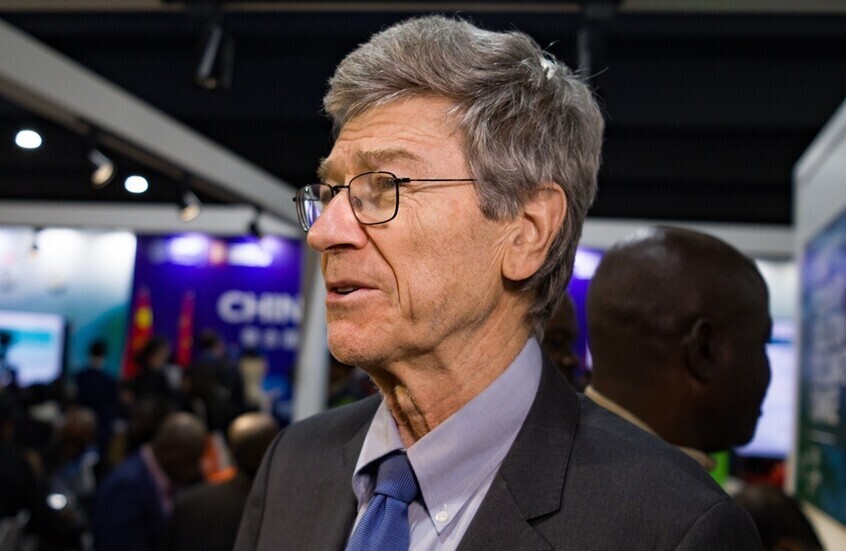 خبير أمريكي يحمّل واشنطن مسؤولية تدمير المنظمات الدولية وعرقلة جهود مواجهة التحديات العالمية