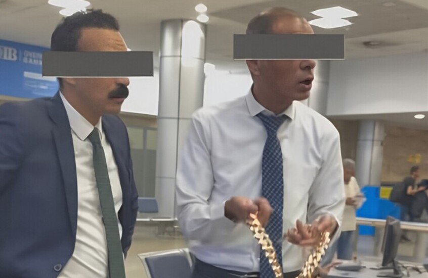 رابر أمريكي مشهور يثير جدلا بفيديو من مطار القاهرة (فيديو)