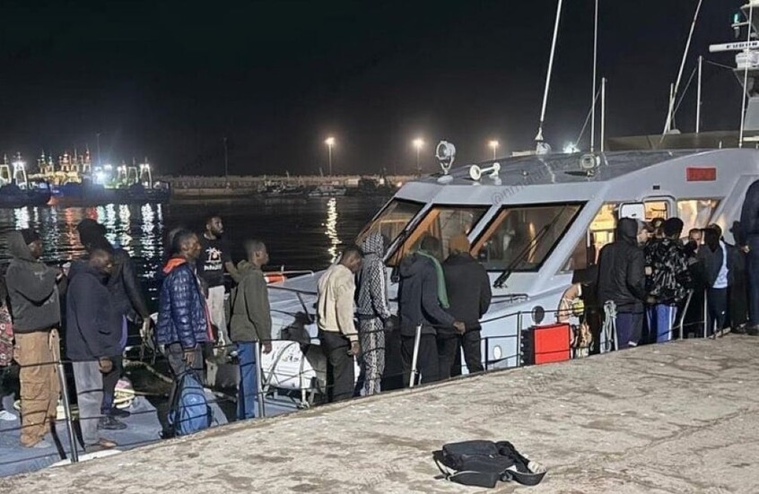 المغرب.. إنقاذ 57 مهاجرا بعد 3 أيام في عرض البحر