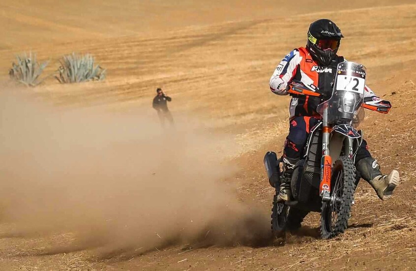 مأساة على الرمال.. مصرع سائق برتغالي في حادث مروع خلال رالي المغرب