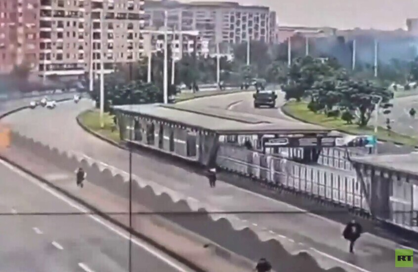 كولومبيا.. اشتباكات عنيفة أمام السفارة الأمريكية