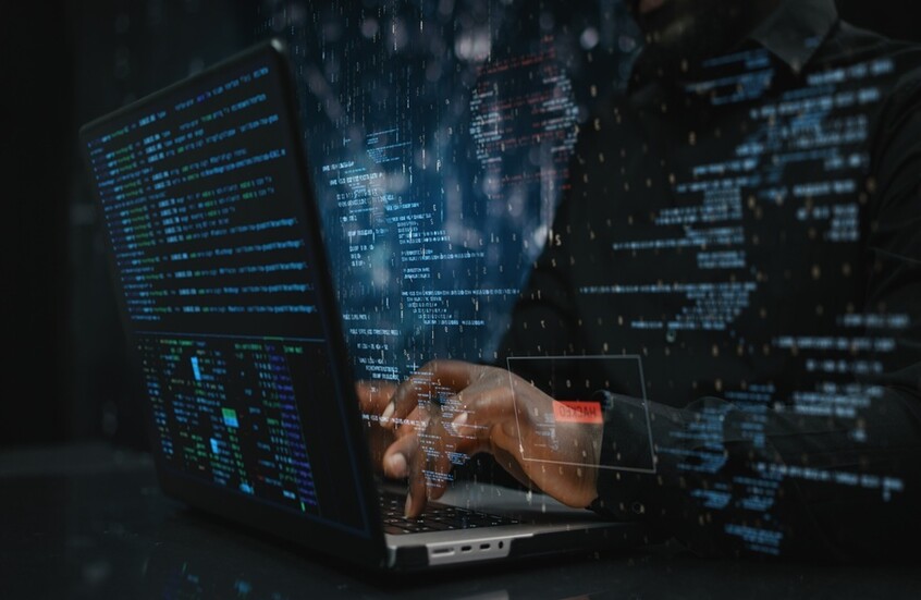 مجموعة "حنظلة" تكشف هوية 17 عالما عسكريا إسرائيليا وتتوعدهم بالمحاسبة (صور)