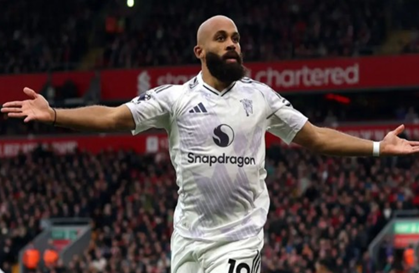 مبيومو يسجل هدفا تاريخيا في شباك ليفربول