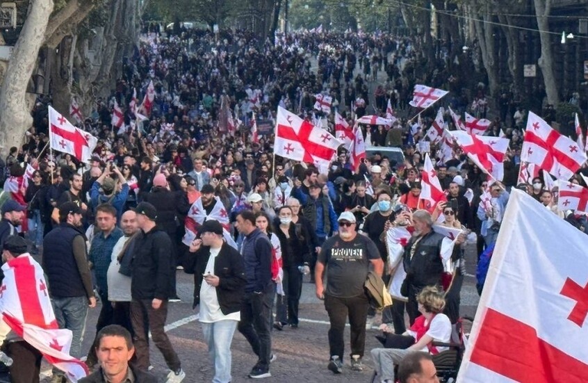 قناة جورجية: محكمة تبليسي تقضي باعتقال متظاهرين بعد ظهور قانون جديد حول المظاهرات
