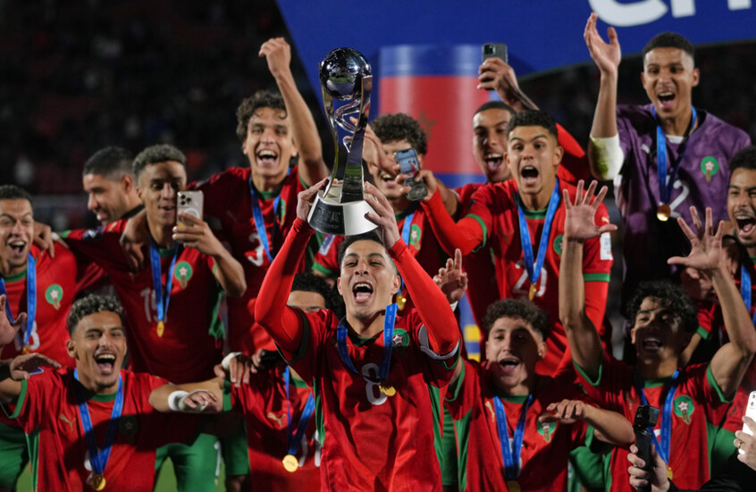في إنجاز أسطوري.. المغرب يقهر الأرجنتين ويتوج بكأس العالم للشباب لأول مرة في تاريخه (فيديو)