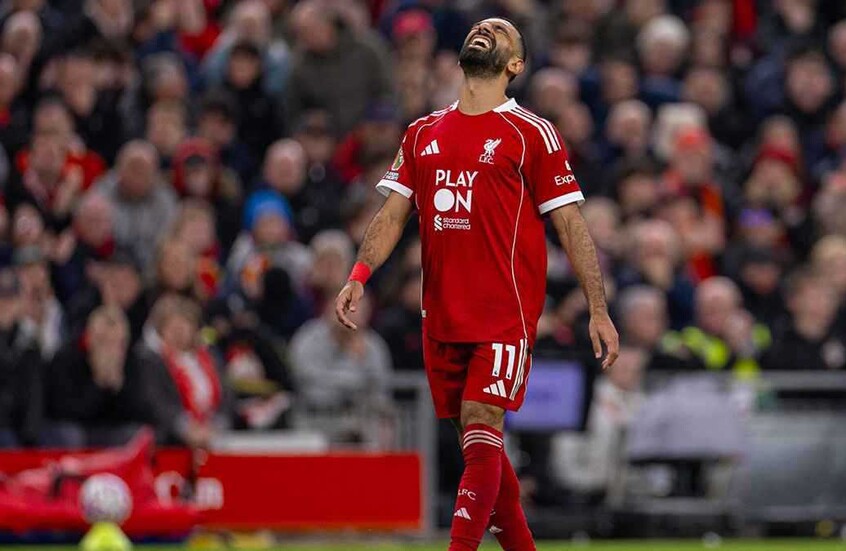 "أسوأ لاعب عظيم".. ردود أفعال جماهير ليفربول على أداء محمد صلاح بعد الهزيمة أمام يونايتد (صور)
