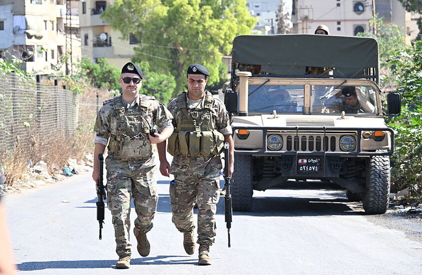 الجيش اللبناني يحرر مخطوفين عراقيين ويوقف عددا من المتورطين (صورة)