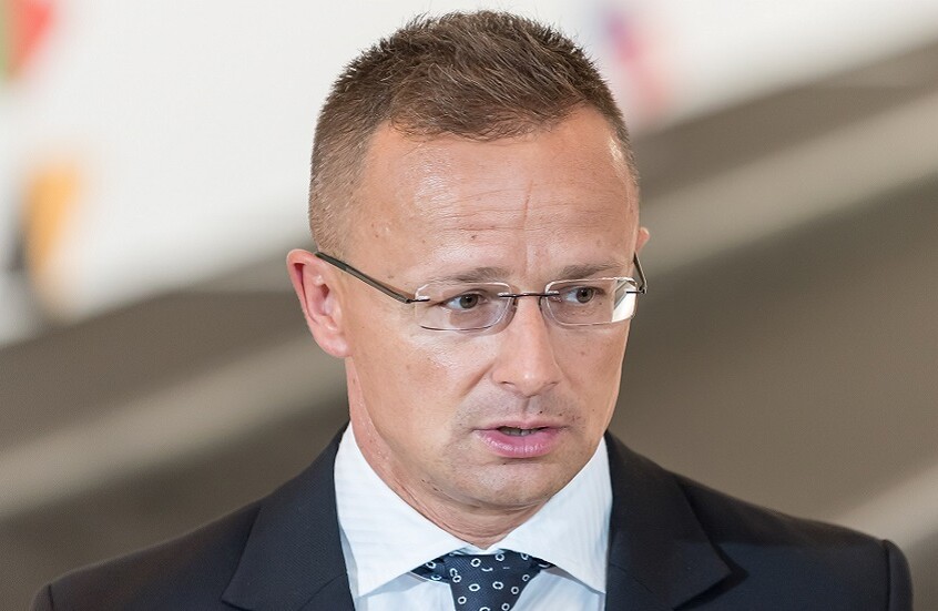 سيارتو: تلقينا رسالة من روسيا حول ردها بإجراءات انتقامية في حال مصادرة أصولها