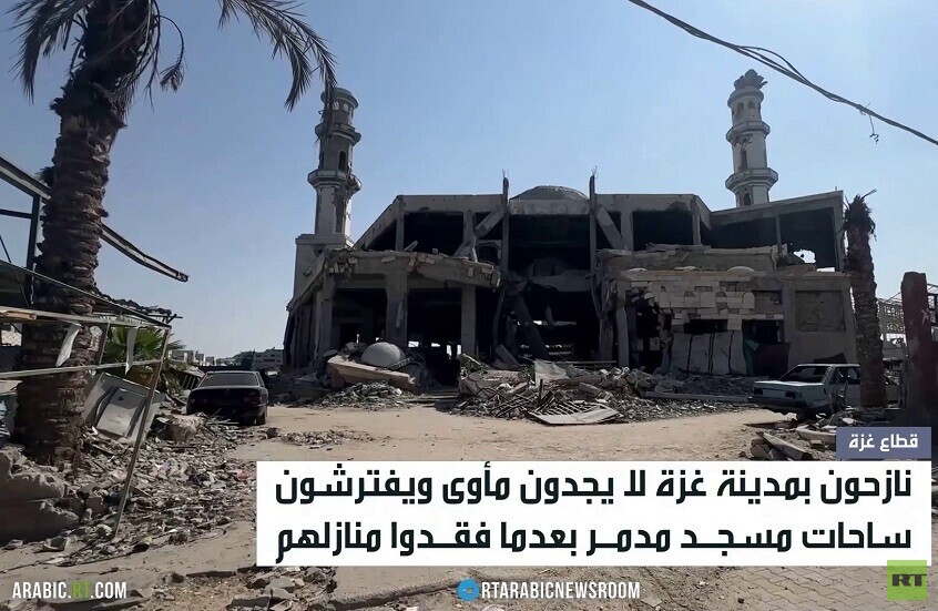 نازحون يفترشون ساحات المساجد في غزة