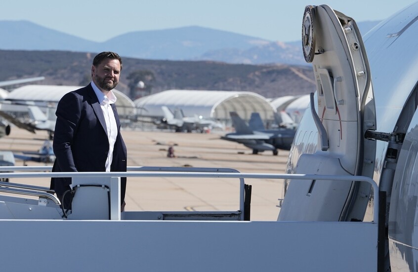 إلغاء زيارة نائب الرئيس الأمريكي إلى قطاع غزة لدواع أمنية