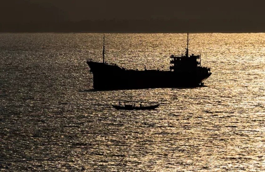 ناج وحيد على ظهر "سفينة أشباح"!