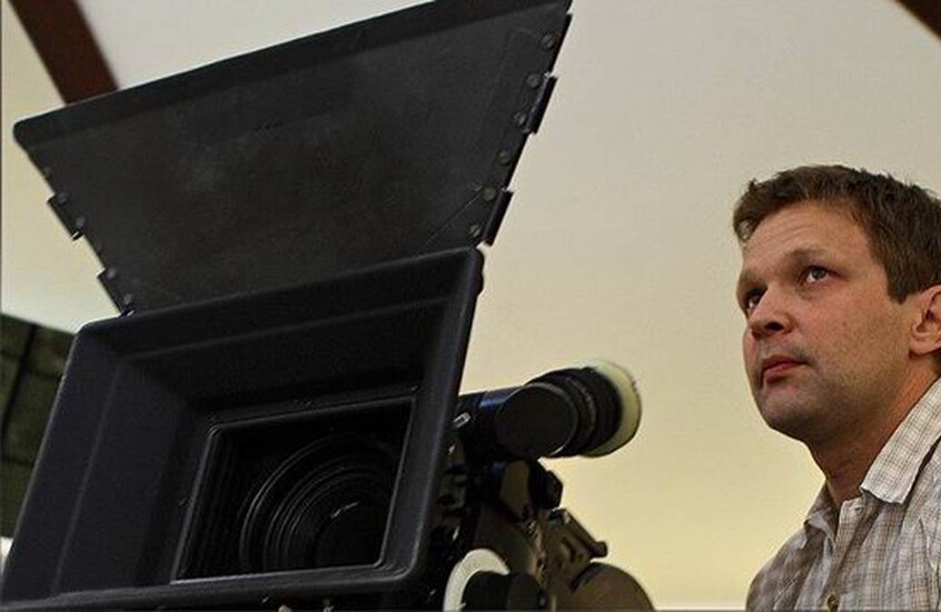 موسكو.. طعنة من أجنبي تنهي حياة مخرج ومصور سينمائي روسي شهير