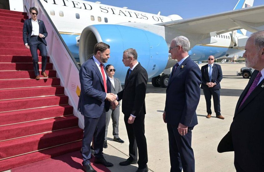 وصول نائب الرئيس الأمريكي إلى إسرائيل (فيديو)