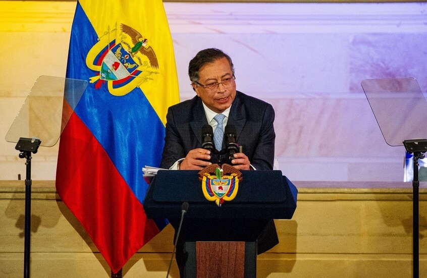 رئيس كولومبيا يتهم ترامب بالسعي لغزو فنزويلا