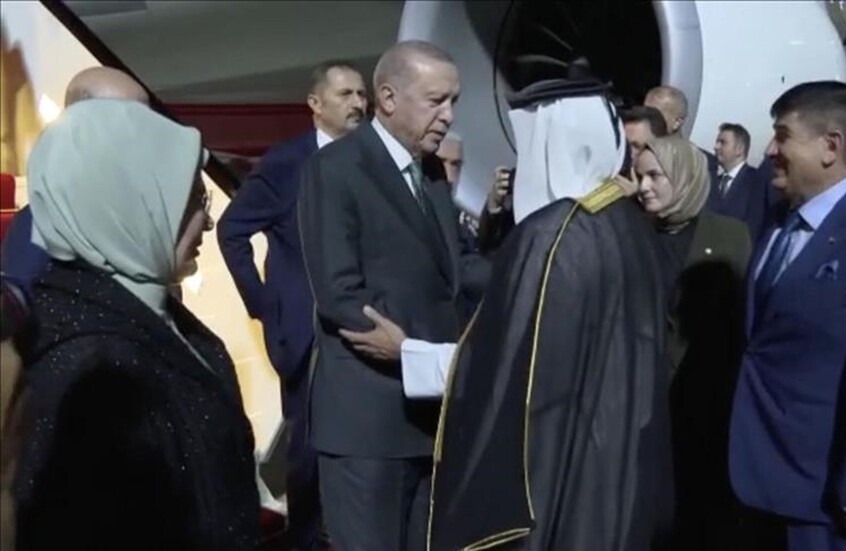أردوغان يصل قطر ثاني محطة في جولته الخليجية (فيديو)