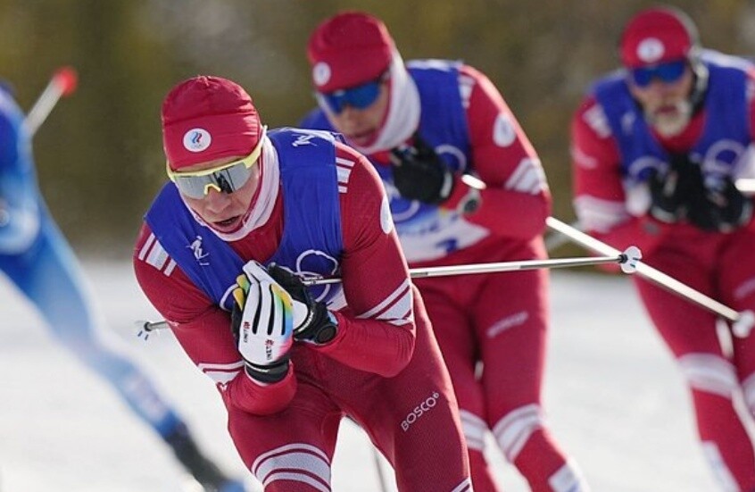 قرار الاتحاد الدولي للتزلج الجديد.. رياضة أم سياسة؟