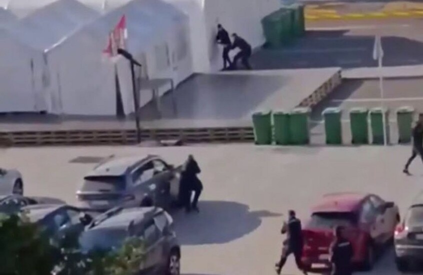 رئيس صربيا يصف إطلاق النار أمام البرلمان بـ"العمل الإرهابي"