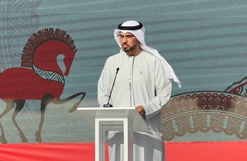 بوتين يمنح سفير الإمارات في موسكو ميدالية بوشكين