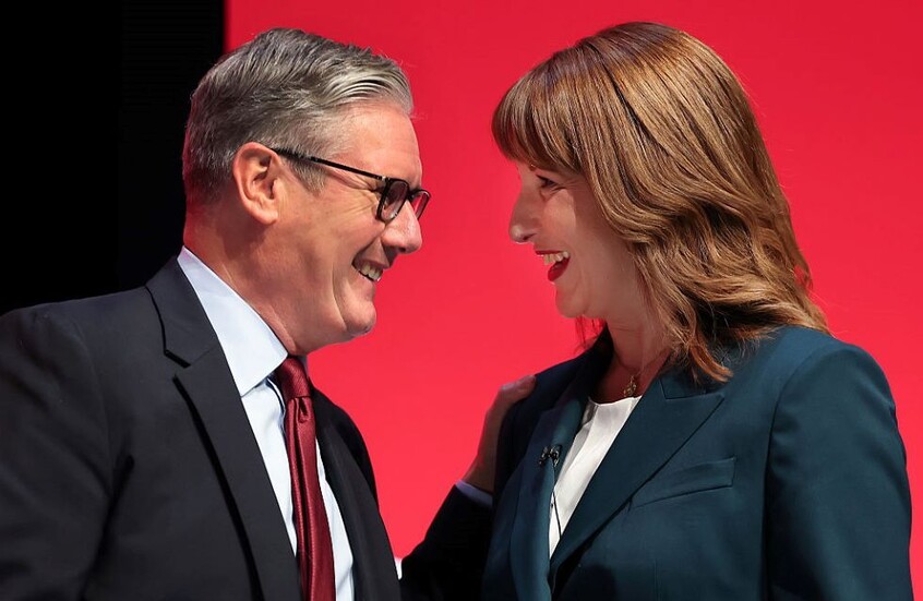 ستارمر وريفز – هل يعترفان أن خروج بريطانيا من الاتحاد الأوروبي كارثة؟