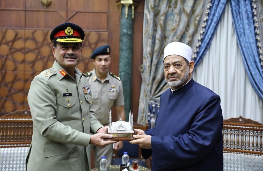 شيخ الأزهر يوجه رسالة لباكستان عبر الجيش