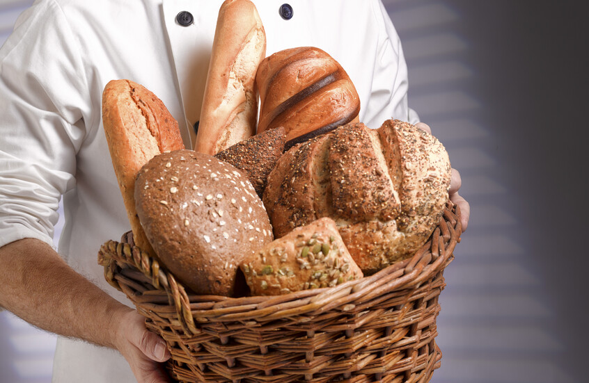 أمير سعودي "شيف" يثير تفاعلا واسعا على منصات التواصل (فيديوهات)