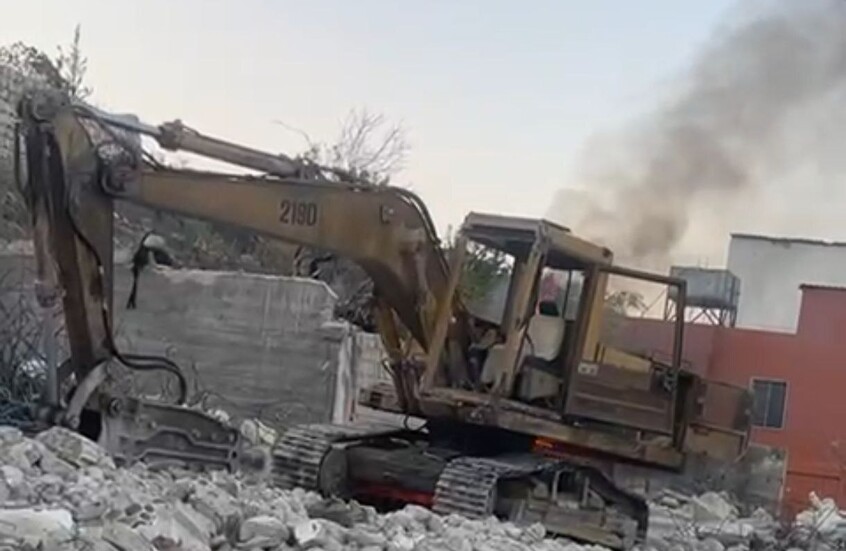 مسيّرة إسرائيلية تهاجم حفّارة في جنوب لبنان