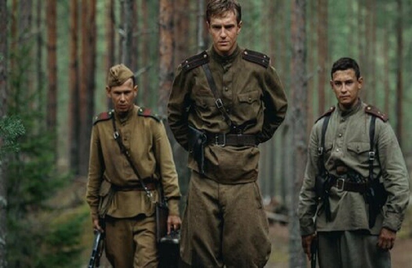 السينما الحربية.. "أغسطس" يجذب ملايين المشاهدين وإيرادات قياسية في روسيا (فيديو)