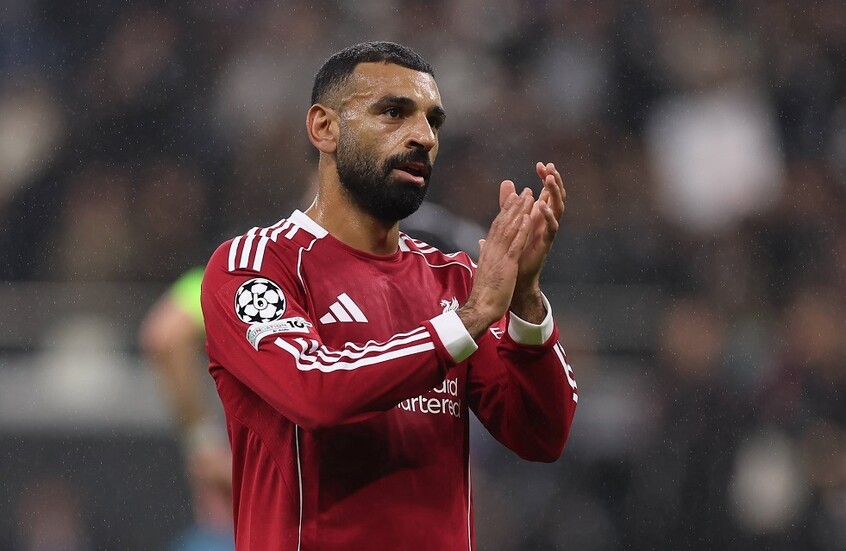 "نفوس مريضة".. علاء مبارك يدافع عن محمد صلاح ويتحدث عن "جلوسه على الدكة"