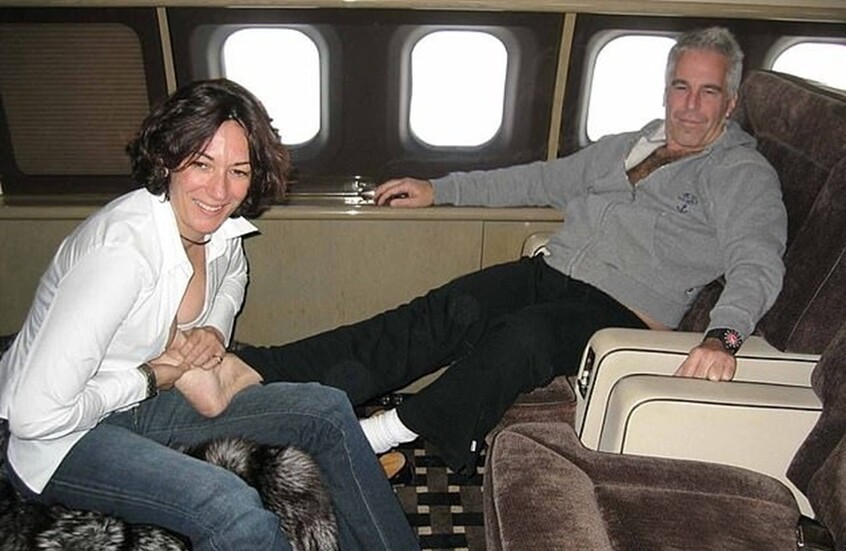 اتهام رئيس مايكروسوفت السابق بإرسال تهنئة "جنسية" لجيفري إبستين