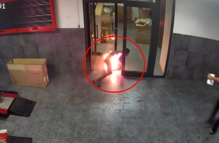 جريمة بشعة تهز تركيا.. النيران تلتهم طفلا بعد "شيطنة" زميله! (صور+ فيديو)