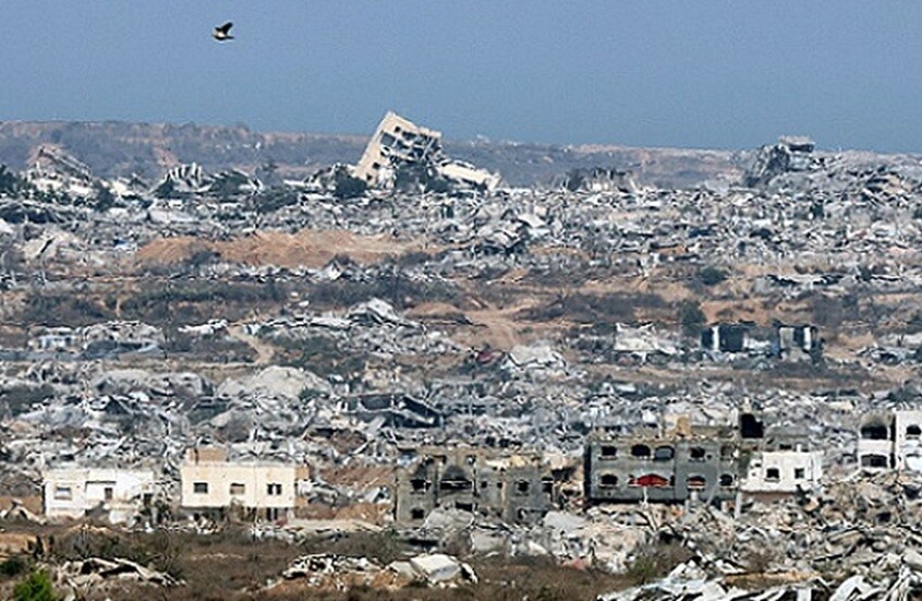 إعلام عبري: نتنياهو يسمح بدخول طواقم وآليات مصرية إلى قطاع غزة للبحث عن جثث الأسرى