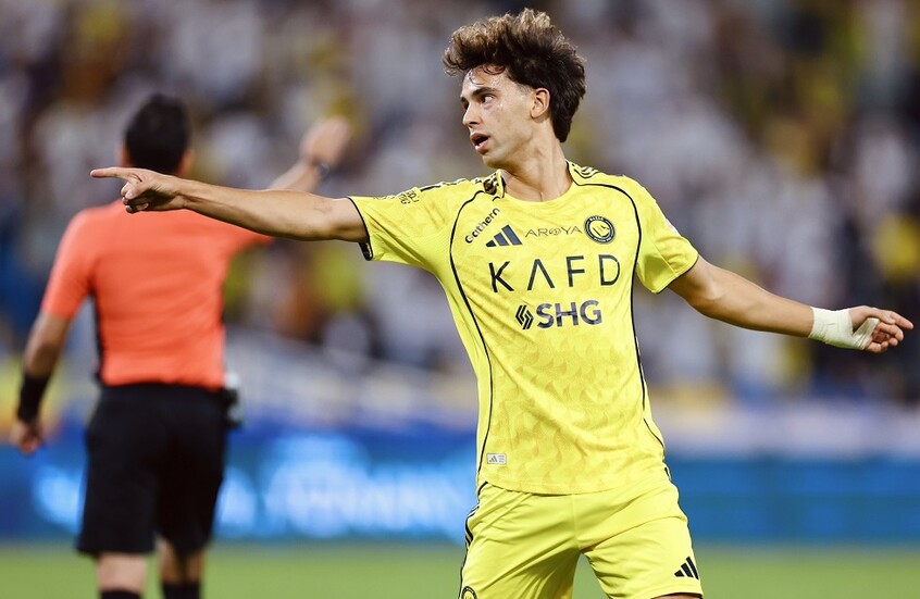 بعد مراسلته على الخاص.. جواو فيليكس يفاجئ مصورا هنديا بطلب غريب (صورة)