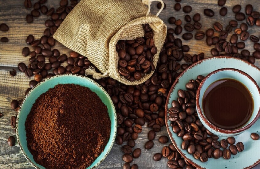مخاطر القهوة وكيفية تناولها بأمان