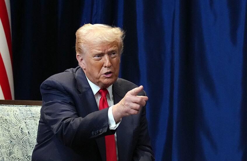 ترامب يلمح إلى احتمال الترشح لولاية ثالثة رغم القيود الدستورية