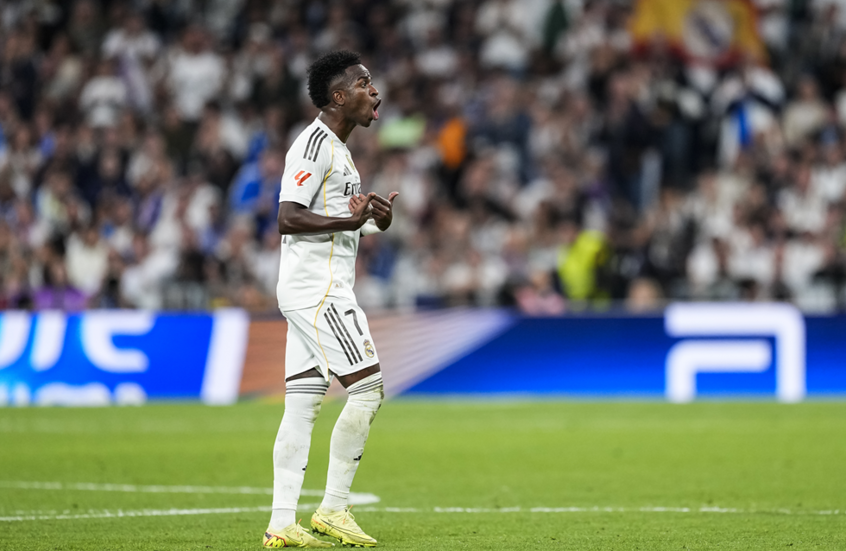 فينيسيوس يهدد بمغادرة ريال مدريد بعد استبداله في الكلاسيكو (فيديو)