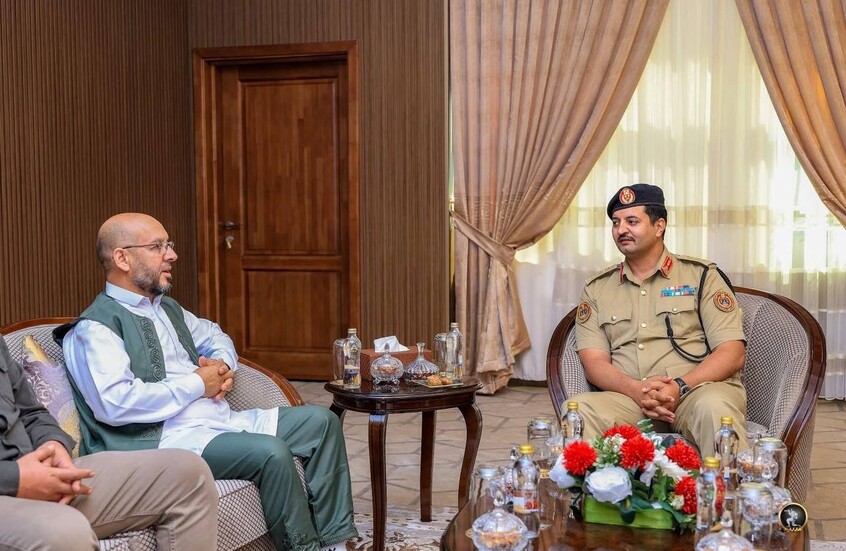 خالد حفتر يبحث مع قيادات مصراتة تشكيل قوة مشتركة لمكافحة الإرهاب والهجرة غير الشرعية